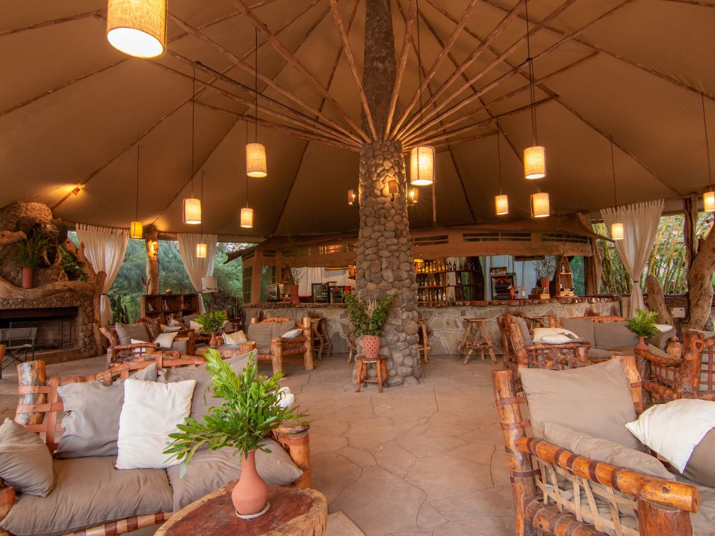 Kibo Safari Camp, Amboseli National Park bar