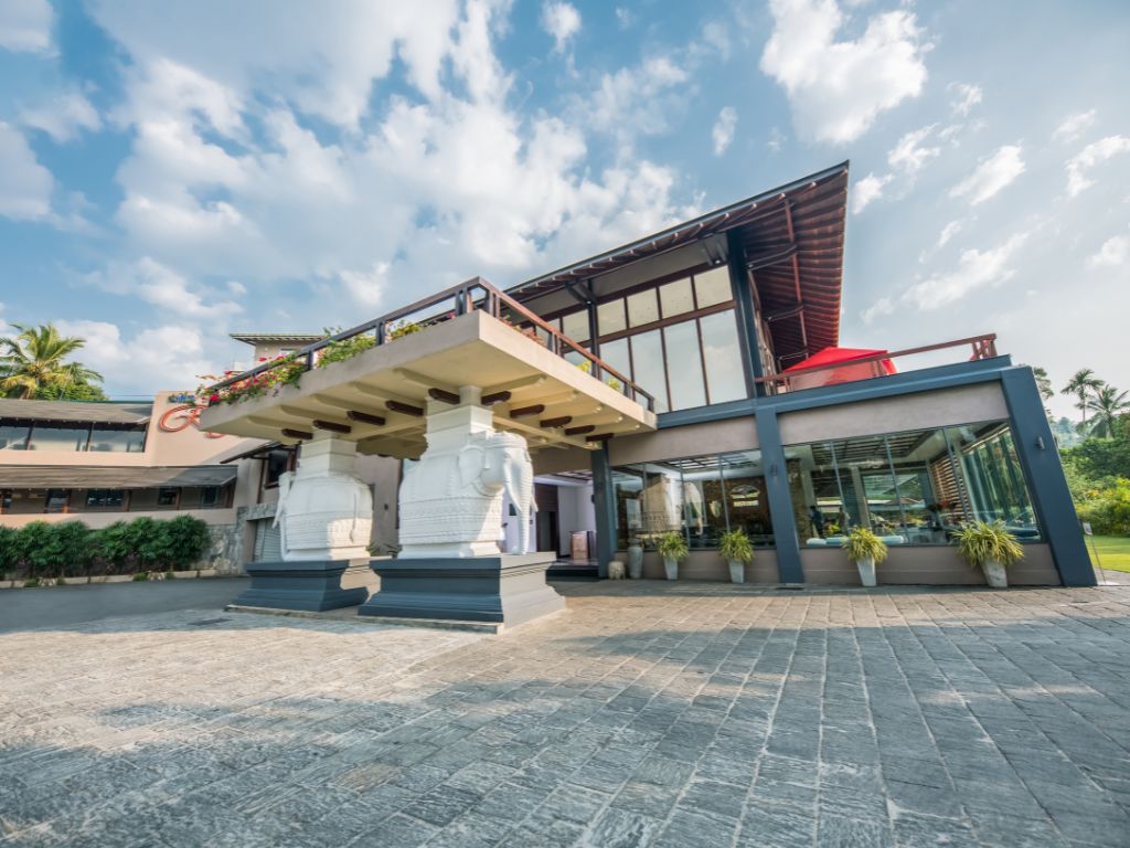 Earl’s Regent Hotel, Kandy